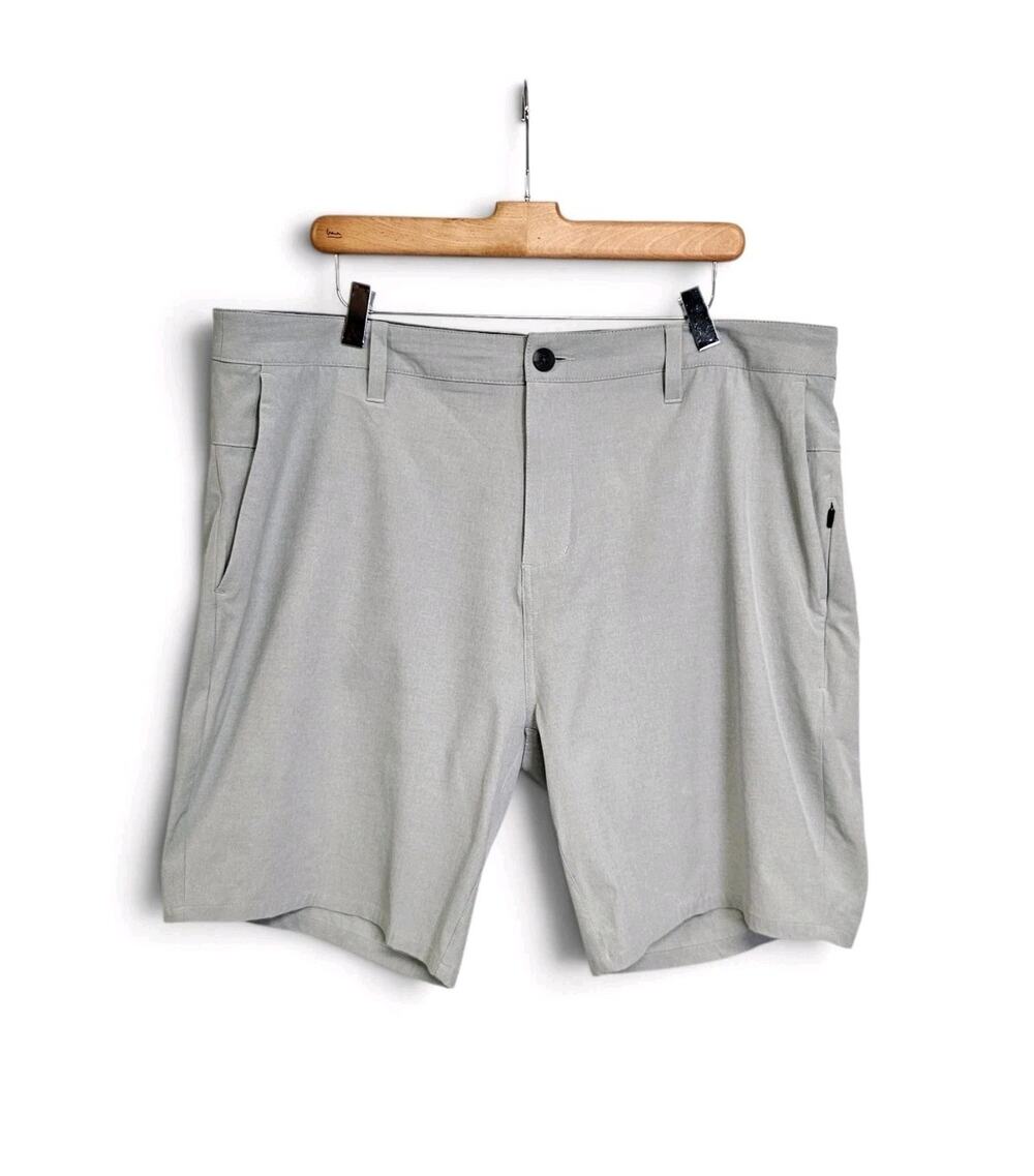 Vuori Aim Shorts Light Gray Performance Golf Lightweight 8" Inseam Men's Size 38